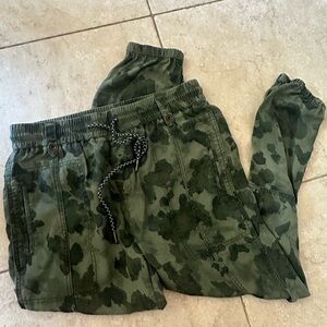 Anthro NEW w/o tag Small Camouflage Jogger Pants